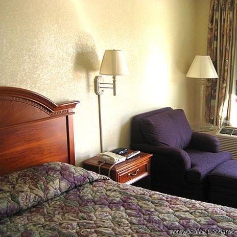 Airport Inn Motel Richmond Sandston Room photo