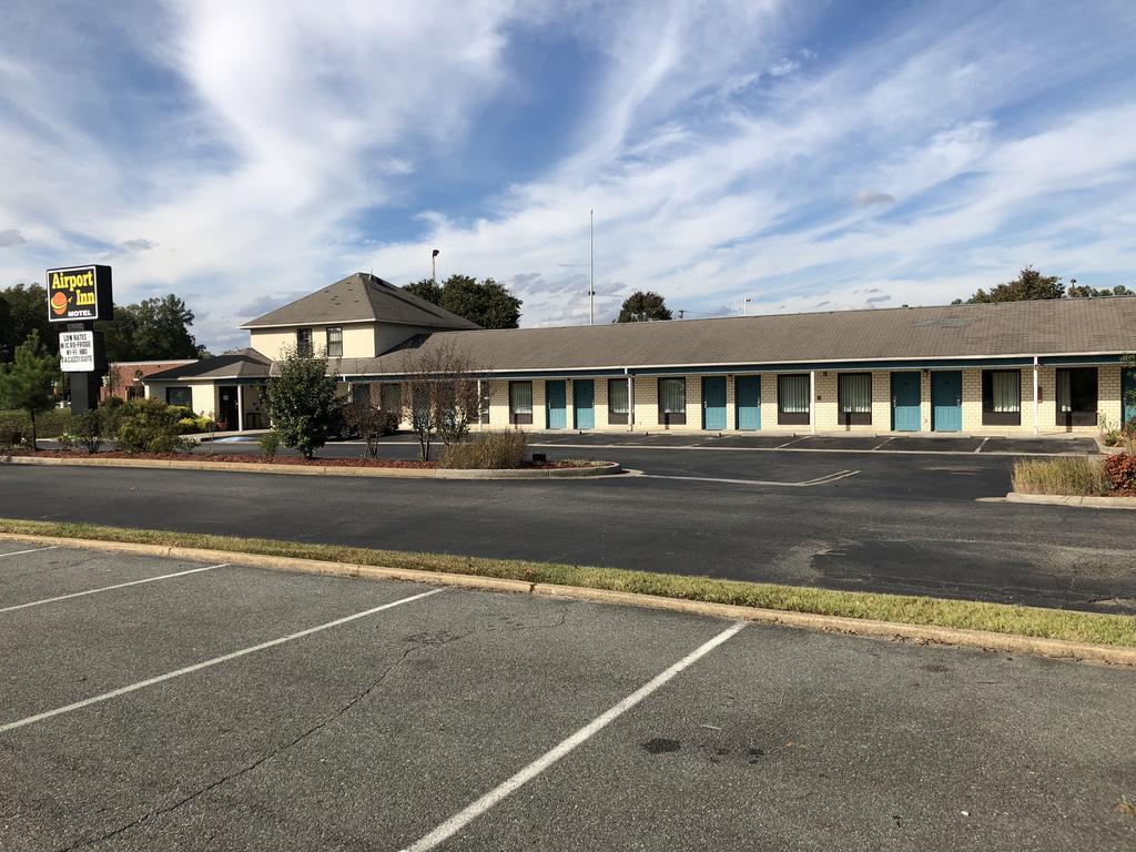 Airport Inn Motel Richmond Sandston Exterior photo